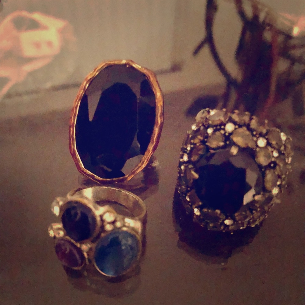 3 assorted rings