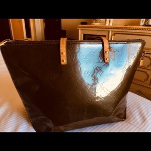 Vernis Louis Vuitton.