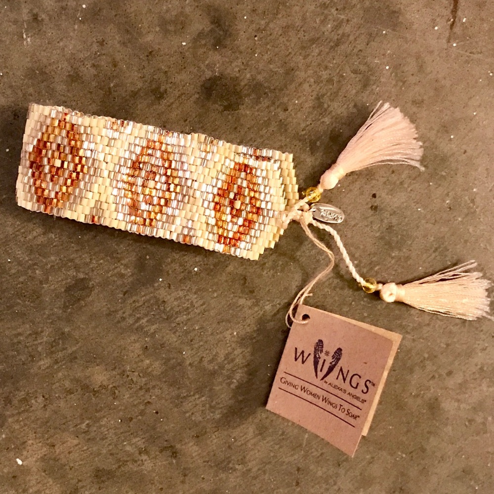Tan and brown beaded bracelet!
