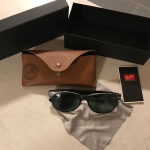 Ray Ban Men's New Wayfarer Polarized