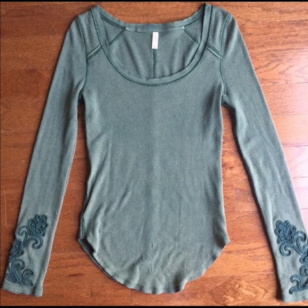 Free People Henley - size medium - never been worn