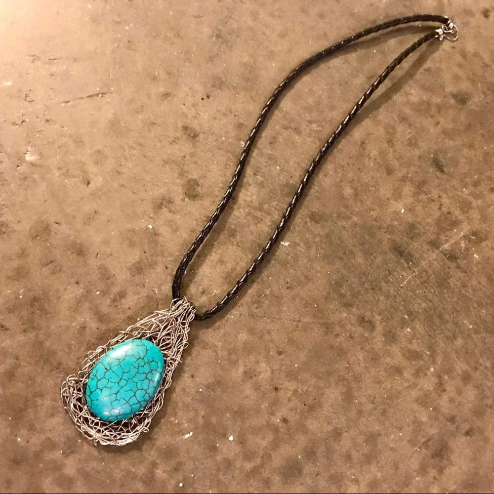 Perfect Gift!!! Turquoise and silver necklace!