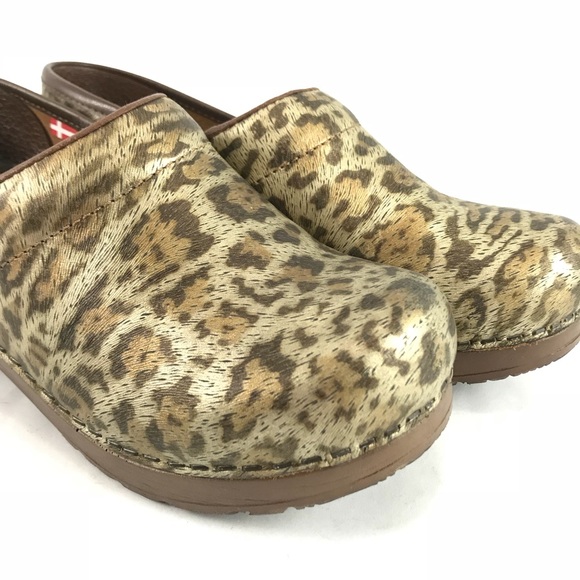 sanita leopard clogs