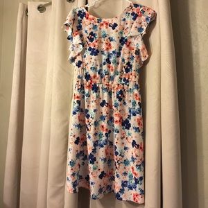 Pink floral keyhole dress!