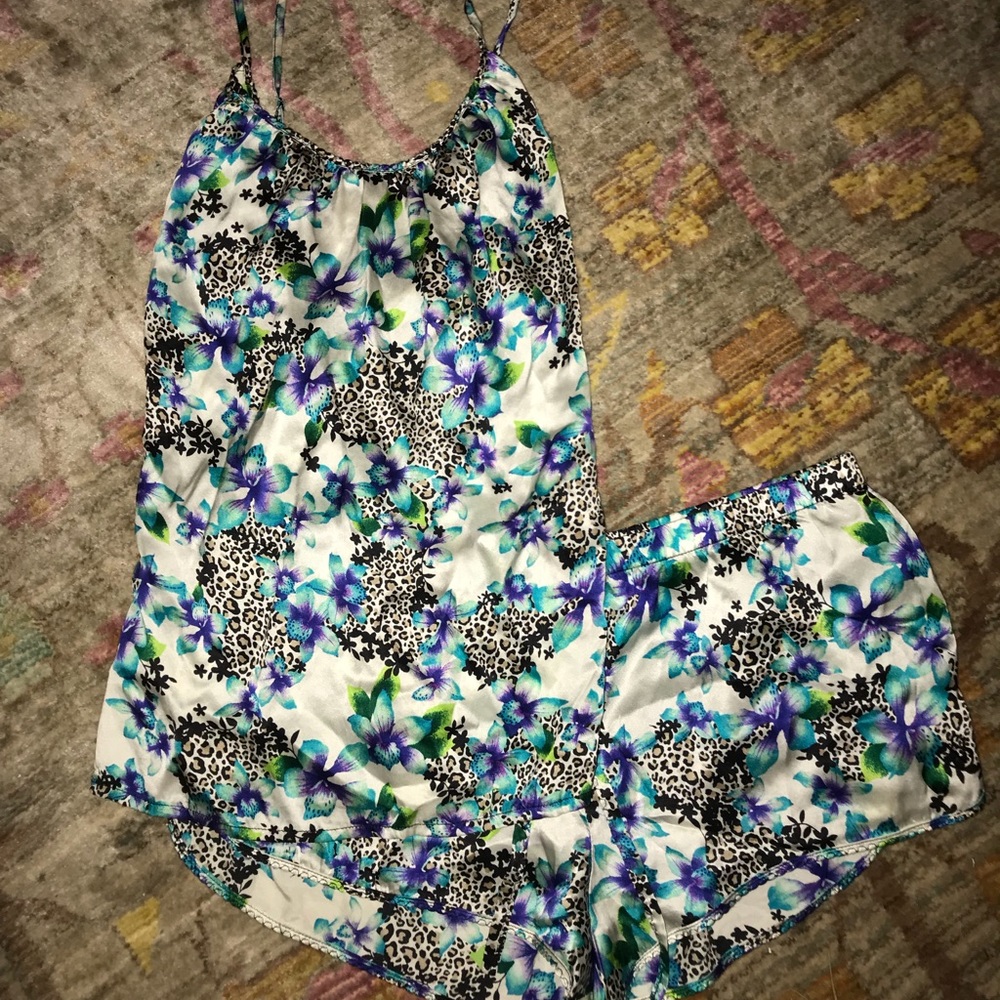 Victoria’s Secret Silk Tank and shorts Medium
