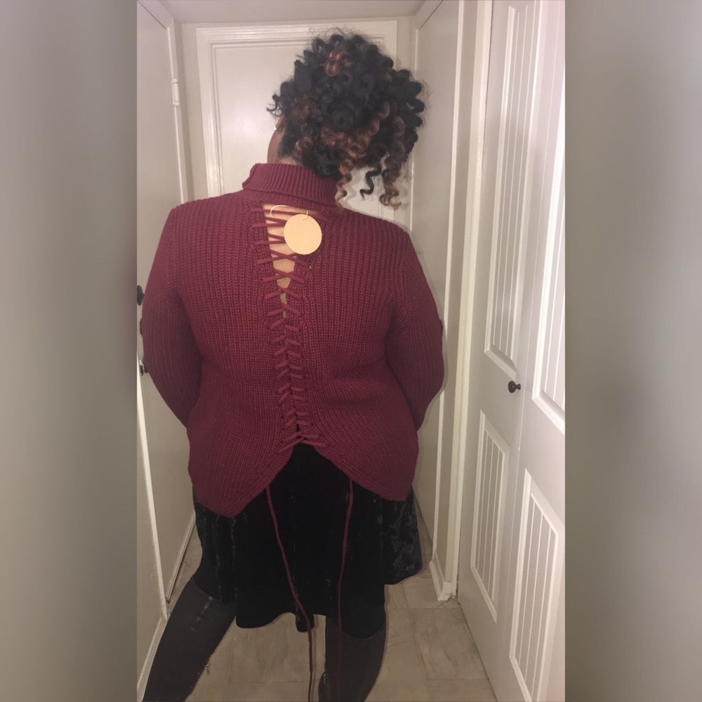 Skyline Lace Up Sweater - Picture 4 of 8