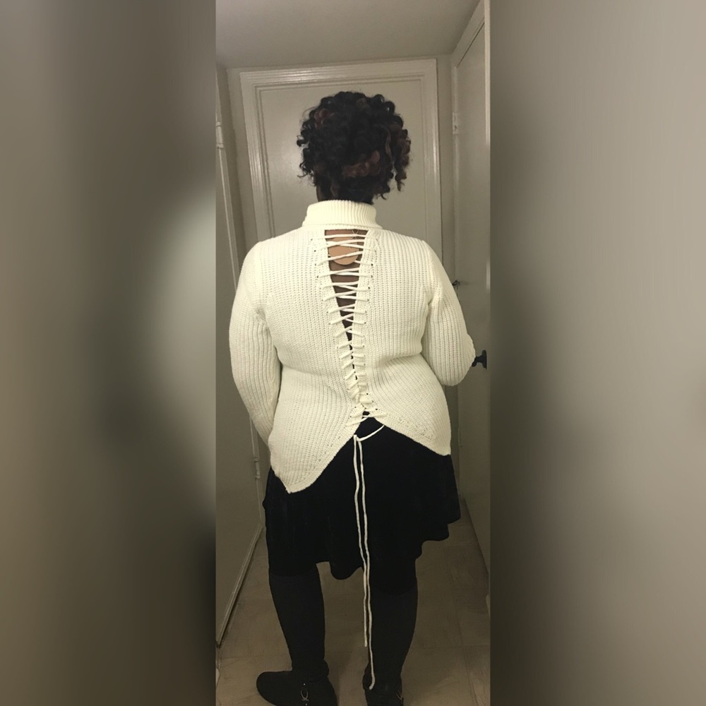 Skyline Lace Up Sweater - Picture 7 of 8