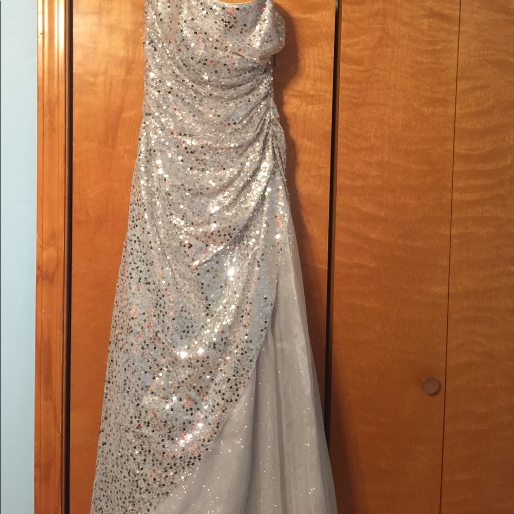 Long, Formal dress