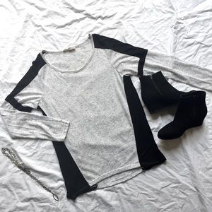 Olive & Oak coloblock knit top sz S, black & white