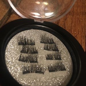 Magnetic Lashes