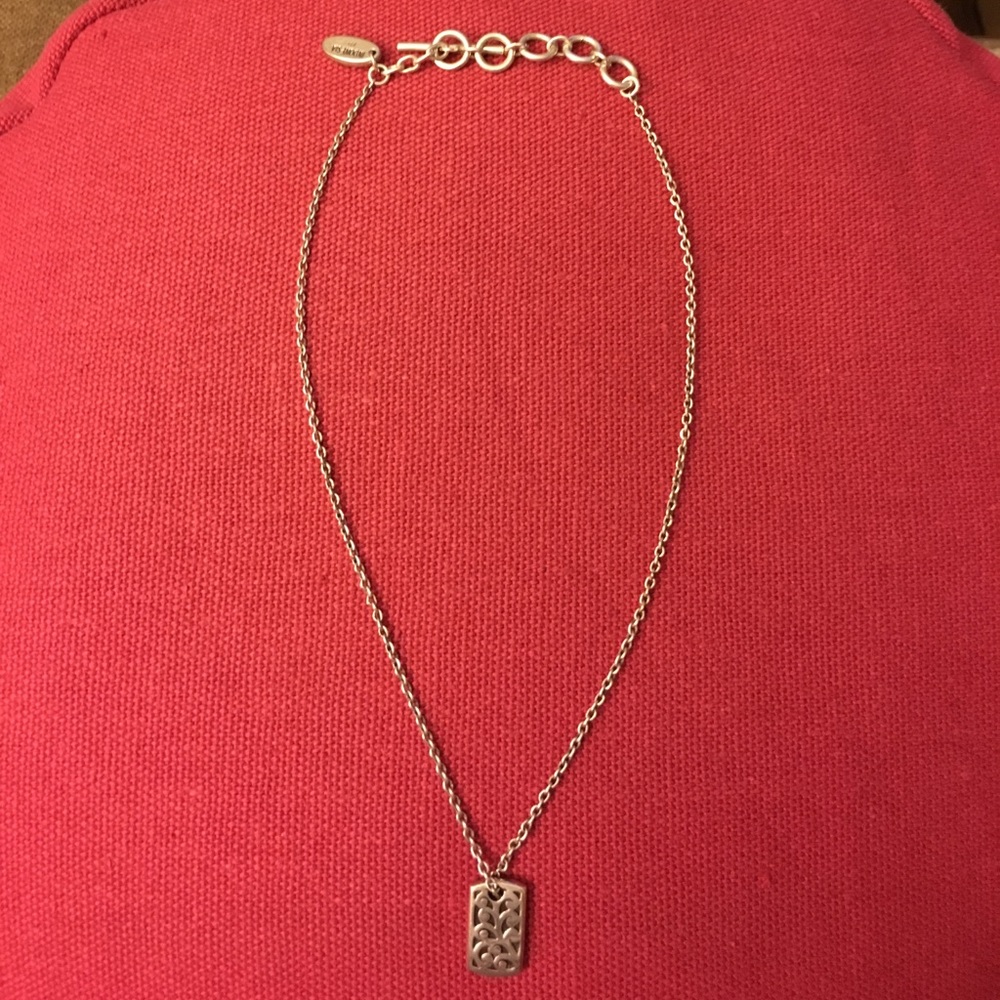 Lois Hill pendant Necklace