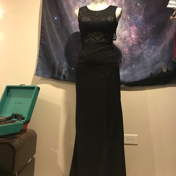 Elegant black floor-length dress - Picture 2 of 4