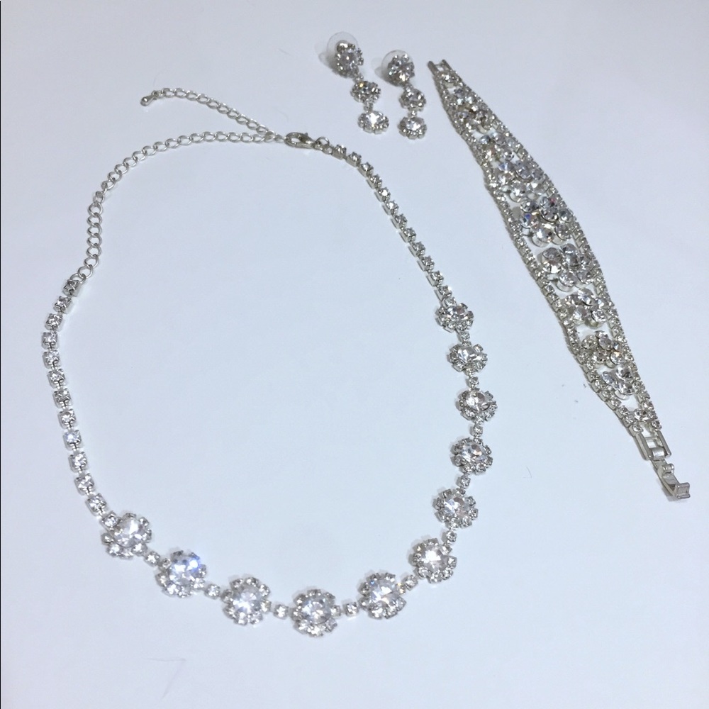 Necklace, Earring & Bracelet set