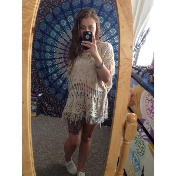 Tan boho poncho - Picture 2 of 4