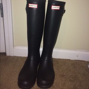 Matte black hunter boots size 8