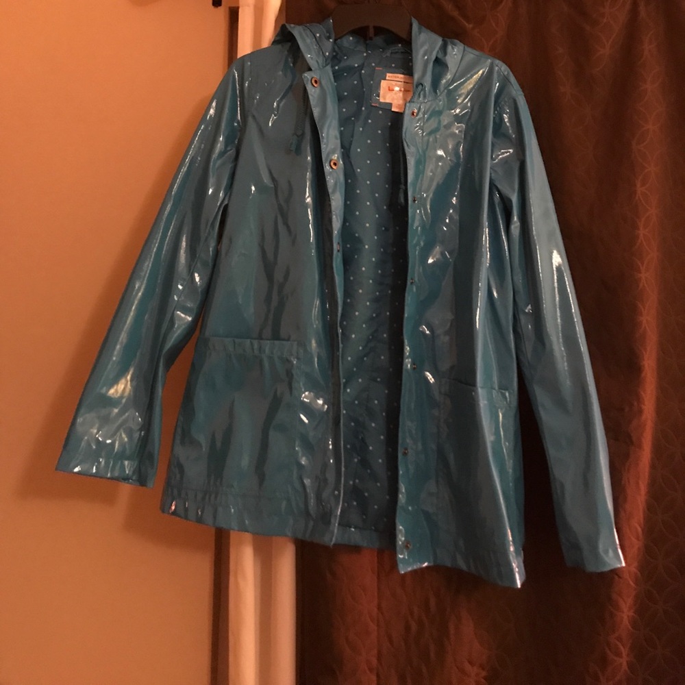 Size medium rain coat