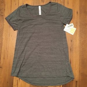 BNWT XXS LuLaRoe Classic T