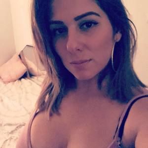 Meet your Posher, Rs gutti esmeralda