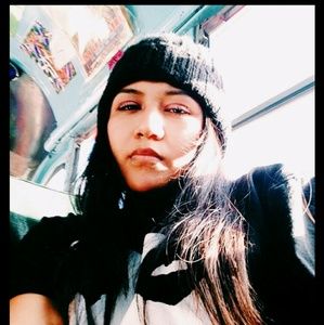 Meet your Posher, Katelyn