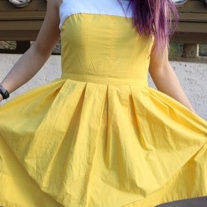 GAP YELLOW AND WHITE SKATER SUN DRESS TANK STRAPS