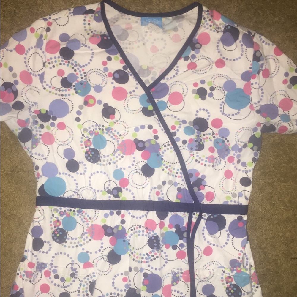 Scrub HQ top
