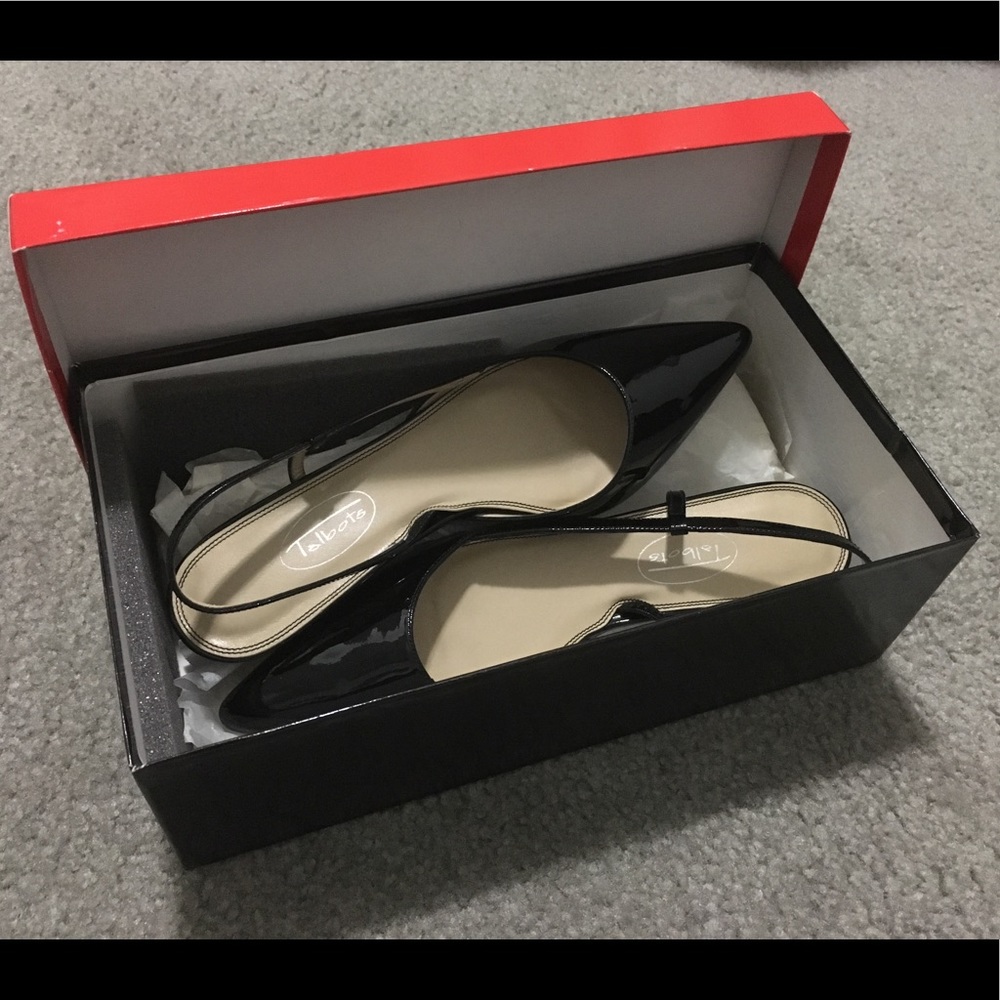 New Talbots Elegant Patent Leather slingbacks