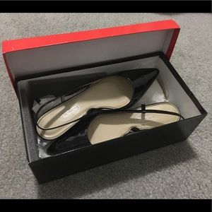 New Talbots Elegant Patent Leather slingbacks