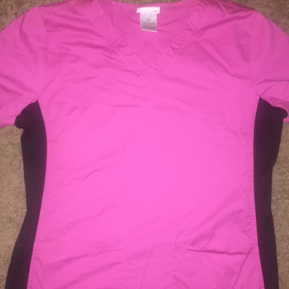 Cherokee scrub top