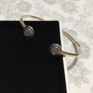 💯% authentic pandora bangle