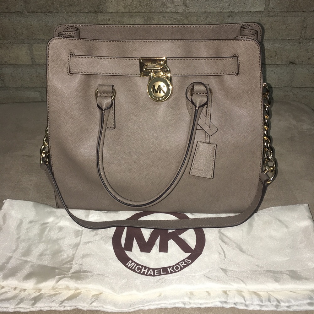 SOLD- Michael Kors Hamilton Large Tote