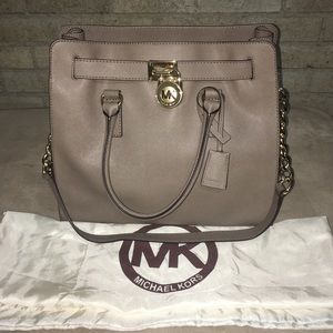SOLD- Michael Kors Hamilton Large Tote