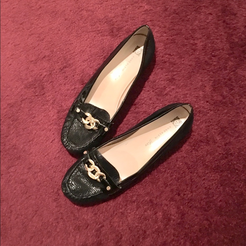 Anne Klein iFlex Black Leather Flats. Size 11.