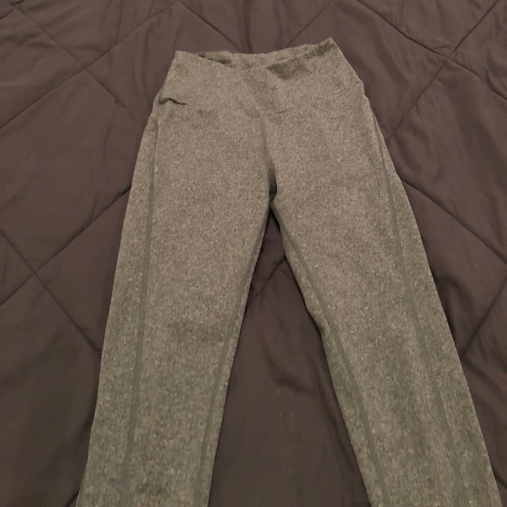 Gymshark dry sculp in gray.