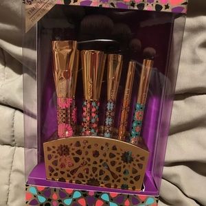 Tarte LIMITED EDITION brush set (Brand New)