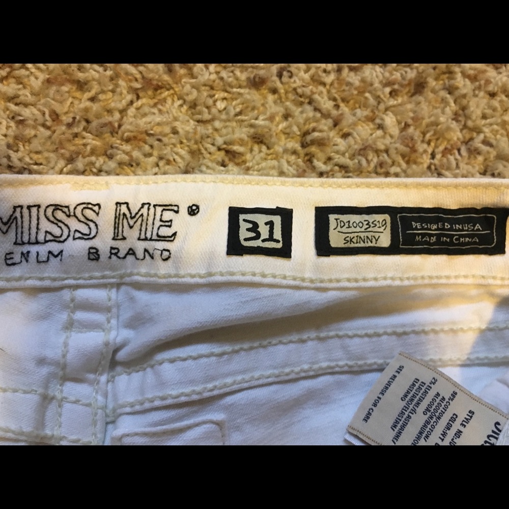 White skinny jeans