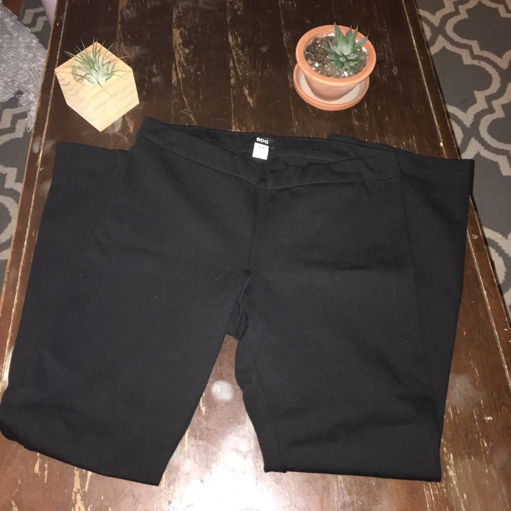 BDG cropped black dress pants. Low waist.