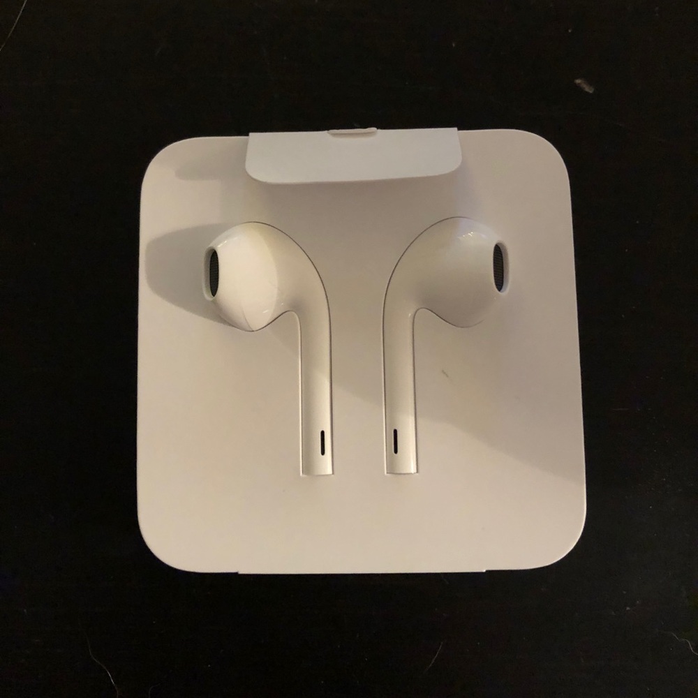 Brand new never used Apple headphones