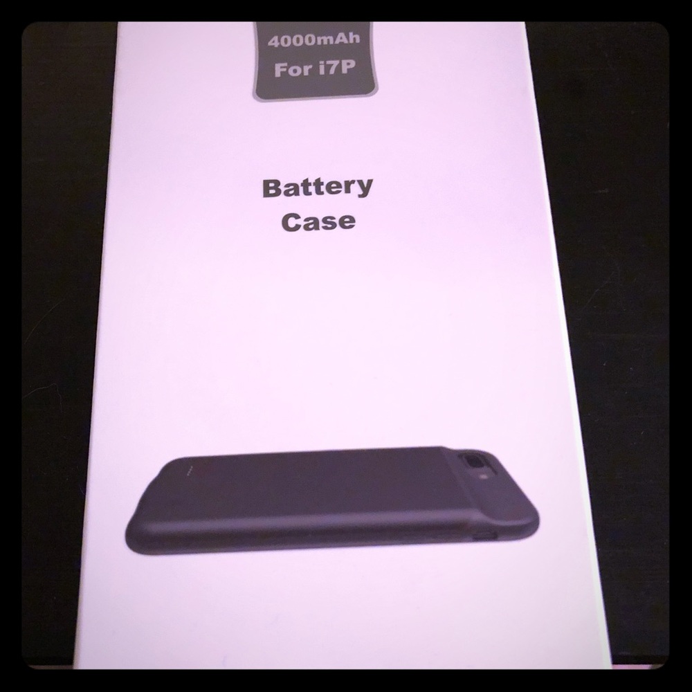 iPhone 7 Plus charging case.