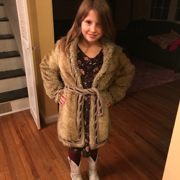 Meet your Posher, Meredith - Picture 3 of 3