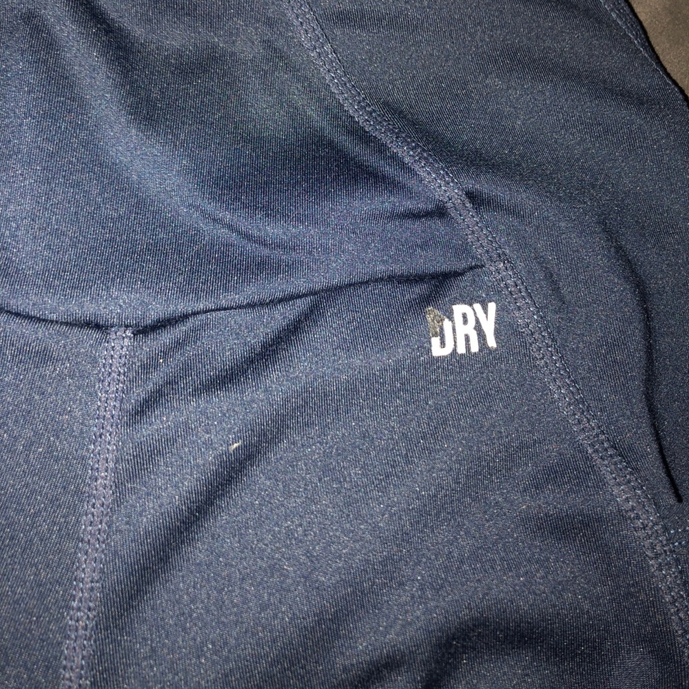Gymshark. Older version of dry sculpt leggings