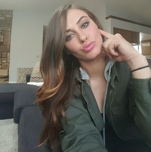 Meet your Posher, Cara