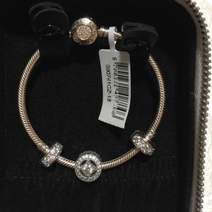 🎈SOLD🎈💯% authentic pandora bracelet with charms