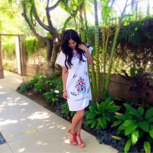 🌵Authentic Mexican Dress Floral Embroidered White - Picture 4 of 8