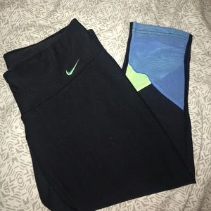 Nike legend 2.0 Capri tights