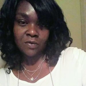 Meet your Posher, Angelique