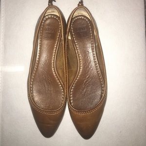 PERFECT Frye Regina Flats