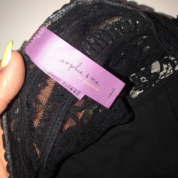 Basic Black Lacey Bandeau - Picture 4 of 4