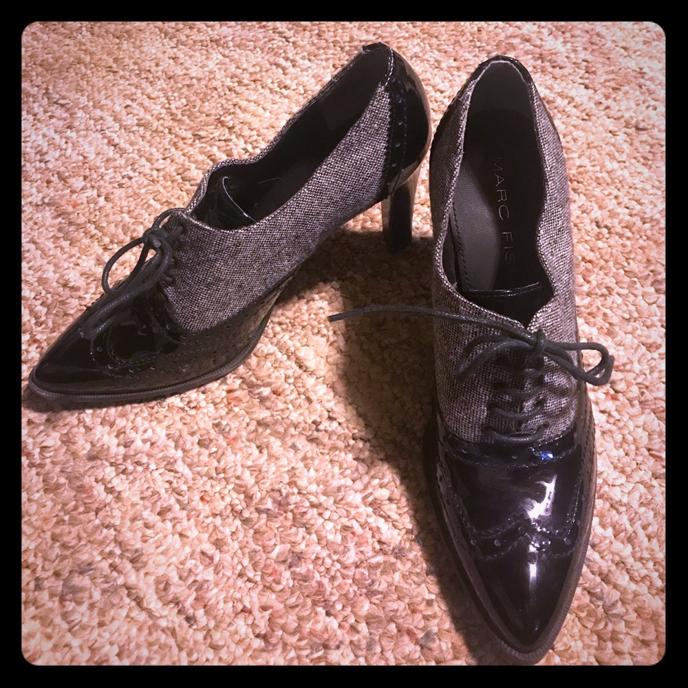 Heeled oxfords