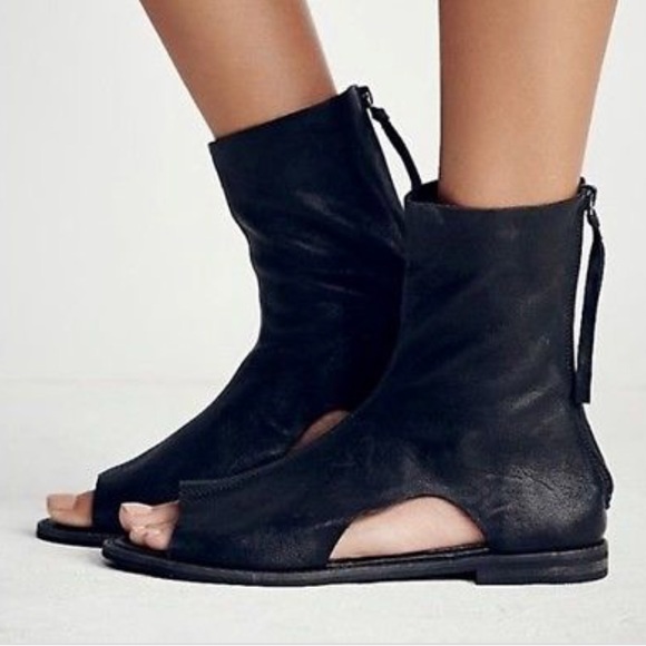 Free People Shoes - Free People bandal