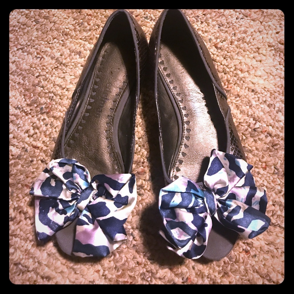 Libby Edelman peep toe flats